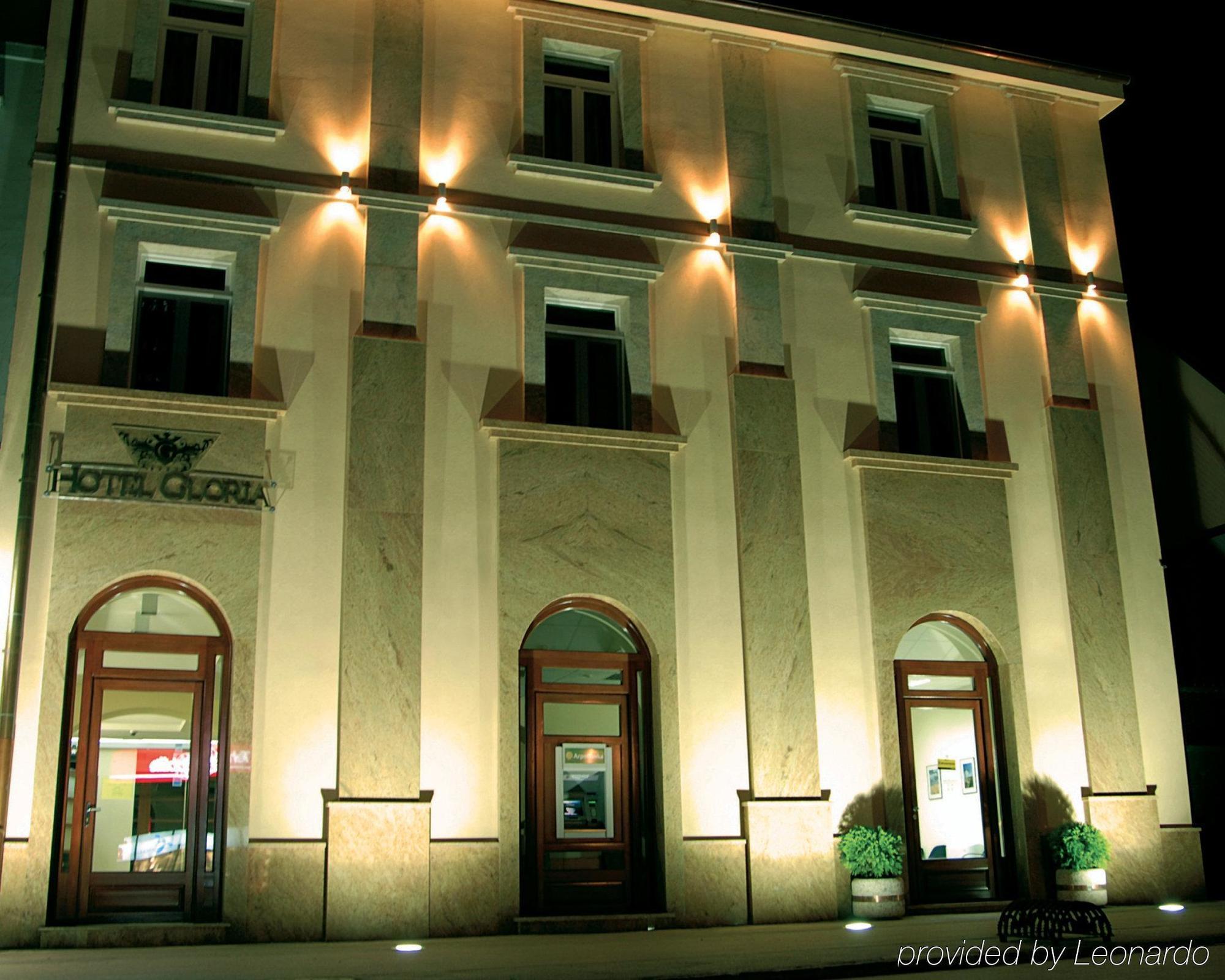 Hotel Forum Garni スボティツァ エクステリア 写真