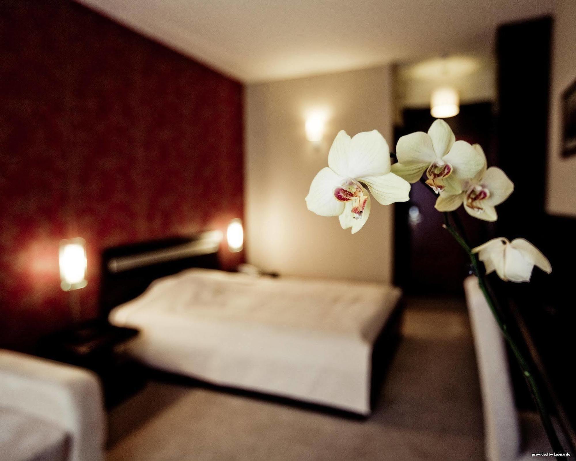 Hotel Forum Garni スボティツァ エクステリア 写真