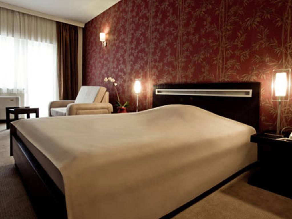 Hotel Forum Garni スボティツァ エクステリア 写真