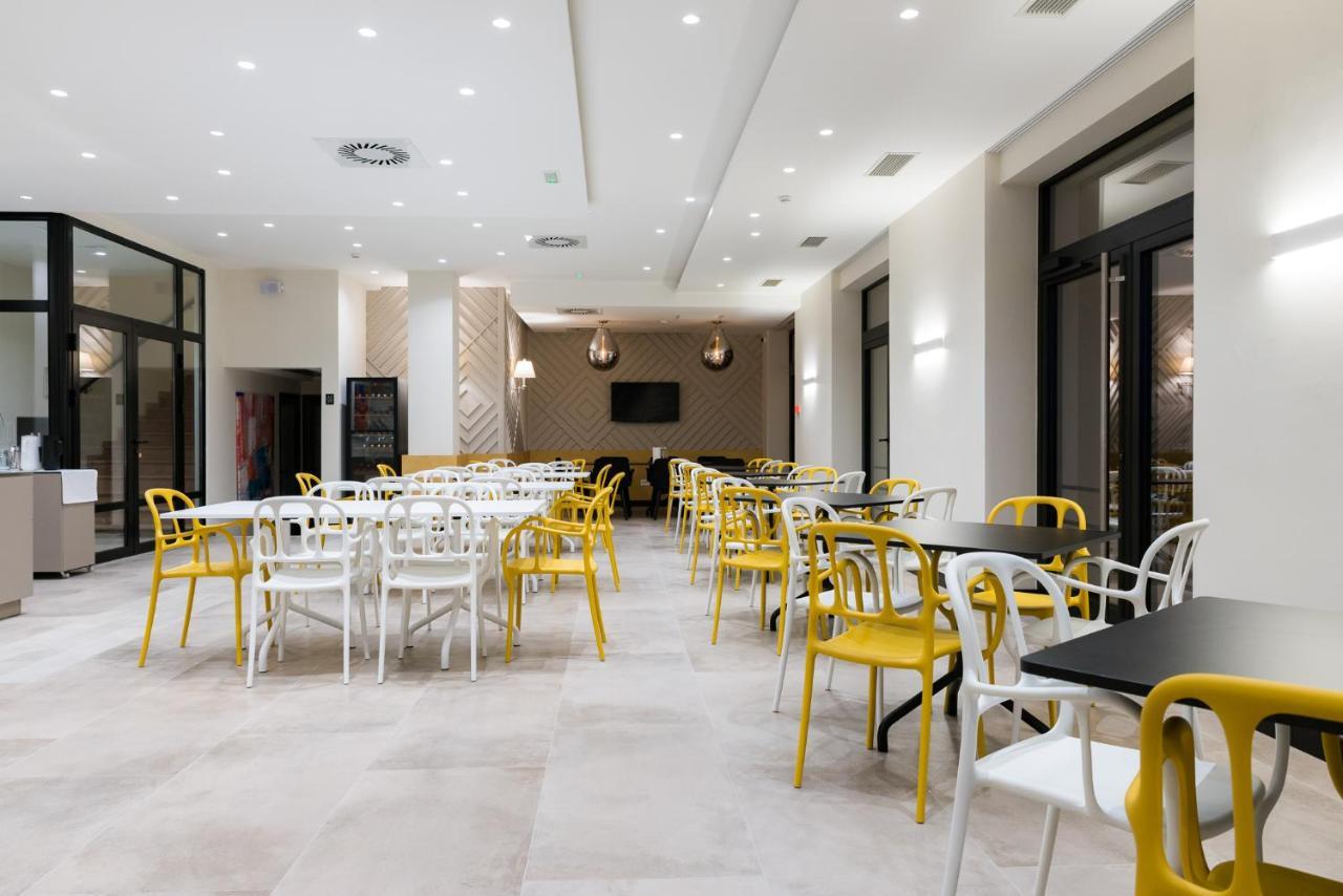 Hotel Forum Garni スボティツァ エクステリア 写真