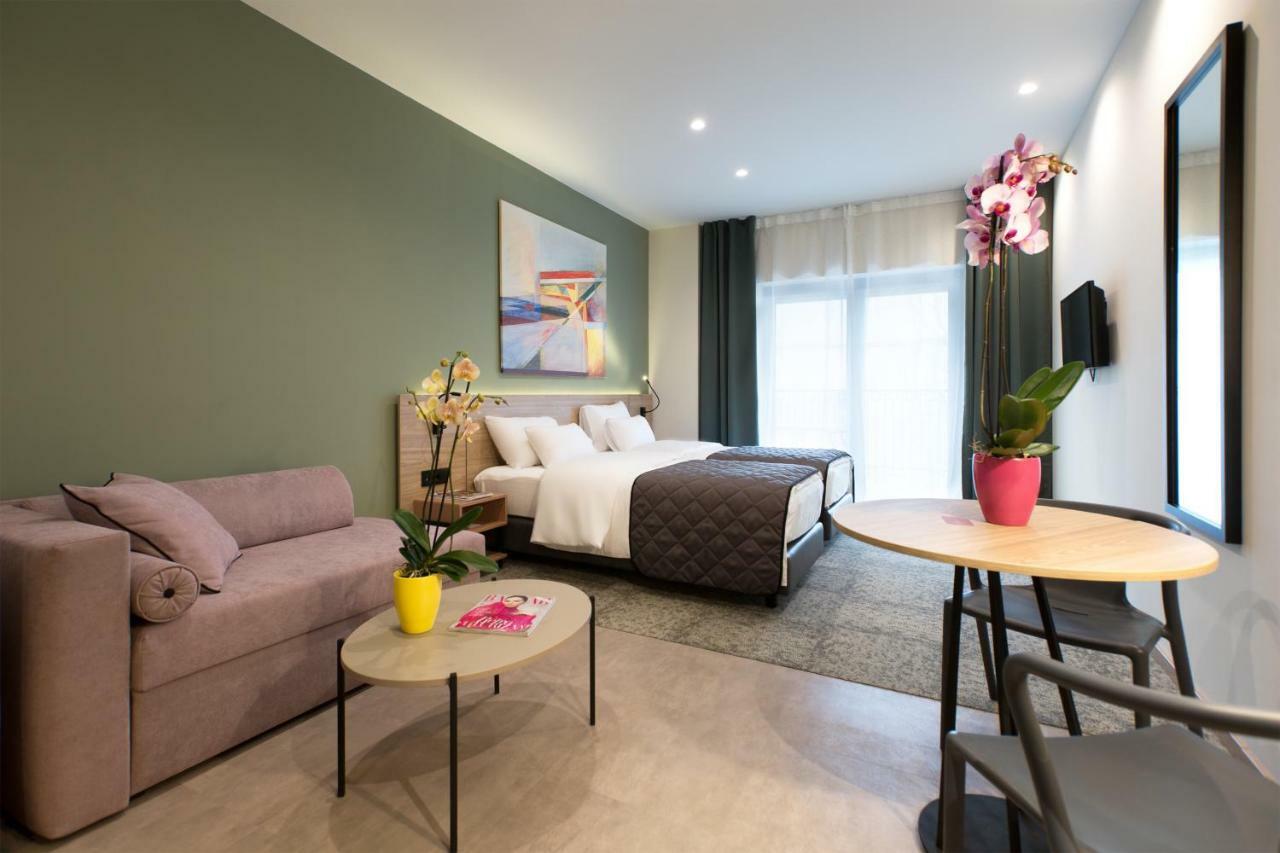 Hotel Forum Garni スボティツァ エクステリア 写真
