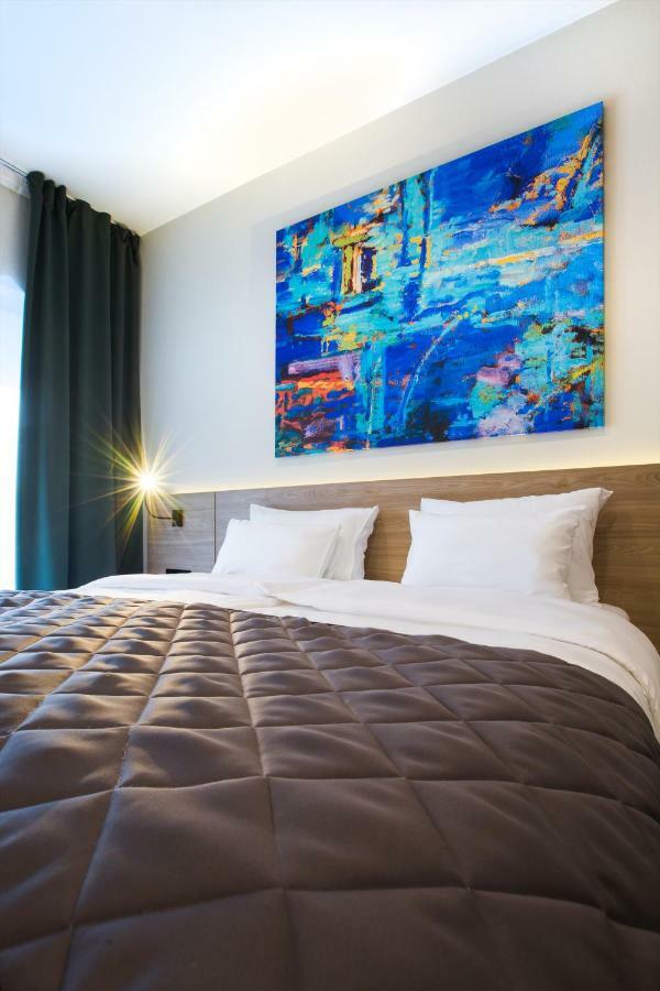 Hotel Forum Garni スボティツァ エクステリア 写真